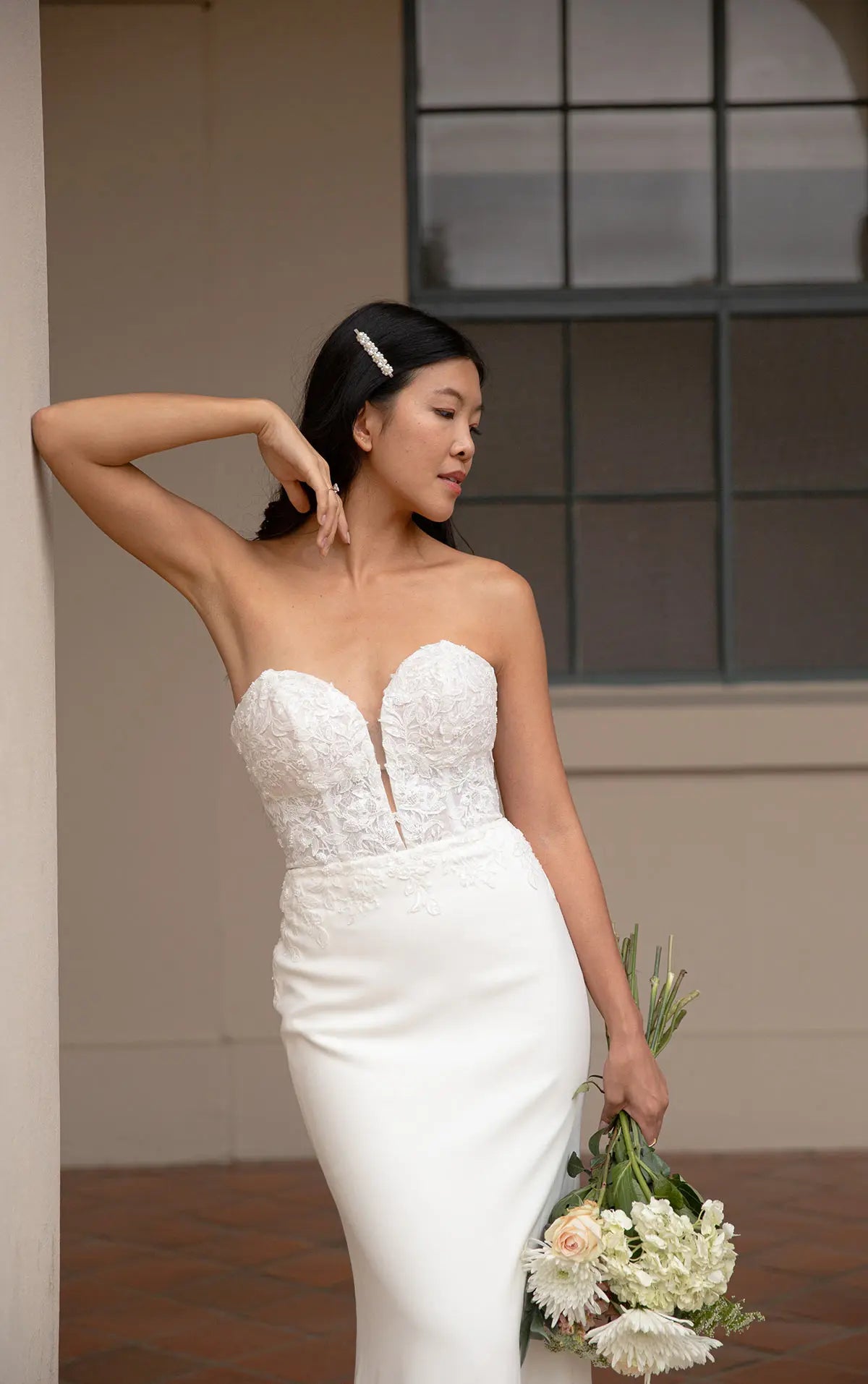 7597 - SEXY STRAPLESS WEDDING DRESS WITH PLUNGING NECKLINE