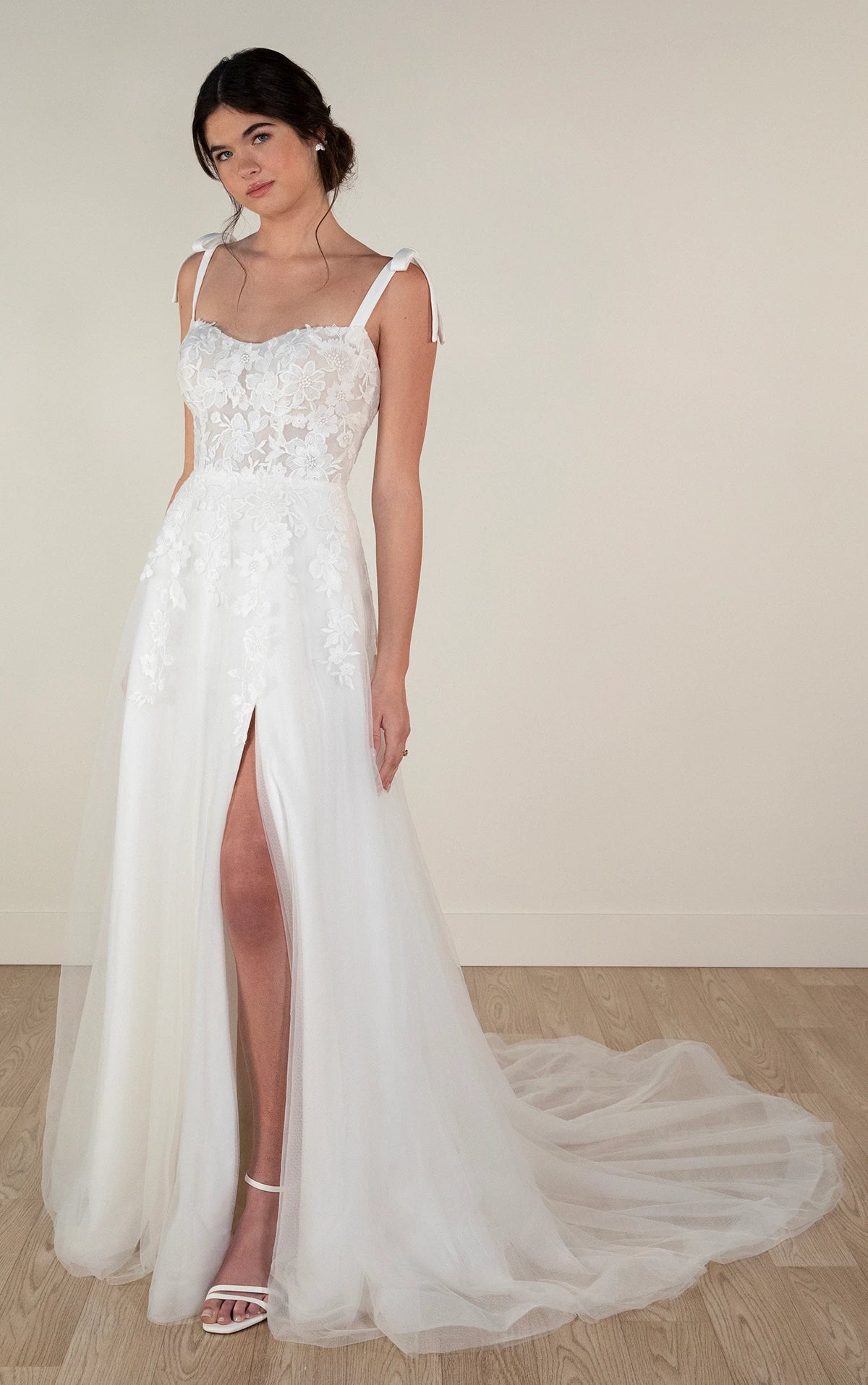 7899 - Modern Romantic A-Line Wedding Dress with Pockets