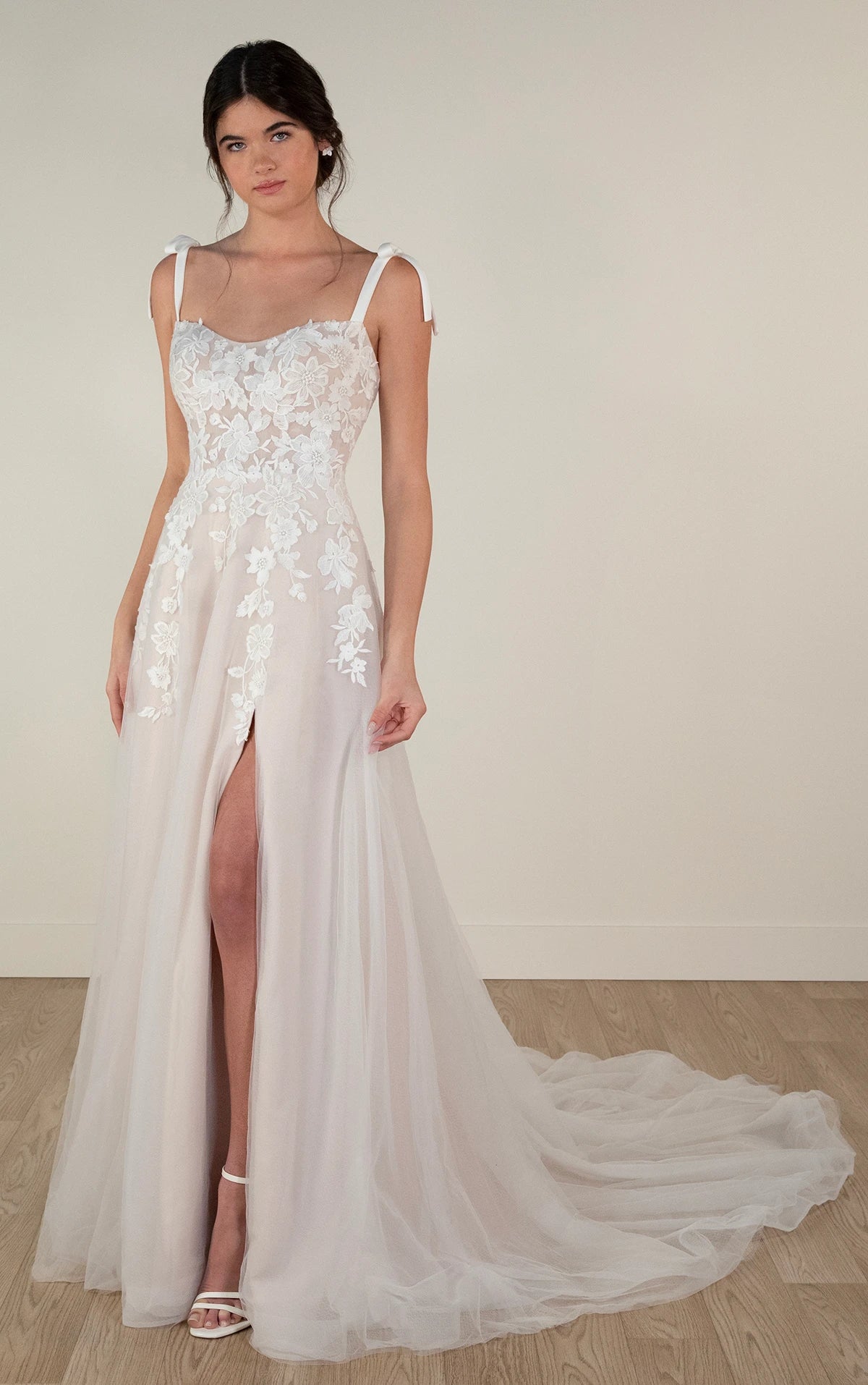 7899 - Modern Romantic A-Line Wedding Dress with Pockets
