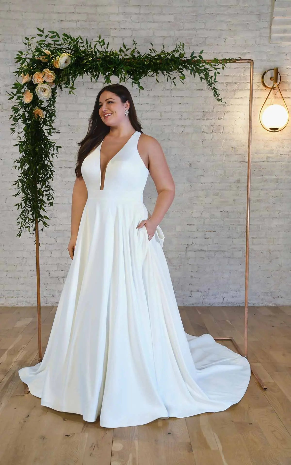 7341+ - Simple Plus-size Wedding Gown with Keyhole Back & Bow Detail