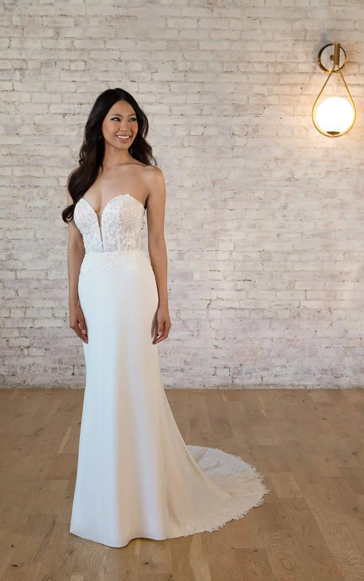 7597 - SEXY STRAPLESS WEDDING DRESS WITH PLUNGING NECKLINE