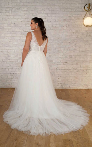 7661 - Romantic Princess A-Line Wedding Dress in Beaded Floral Lace and Tulle