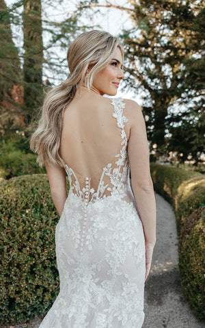 7941 - Scoop Neck Tulle Wedding Dress with Spaghetti Straps