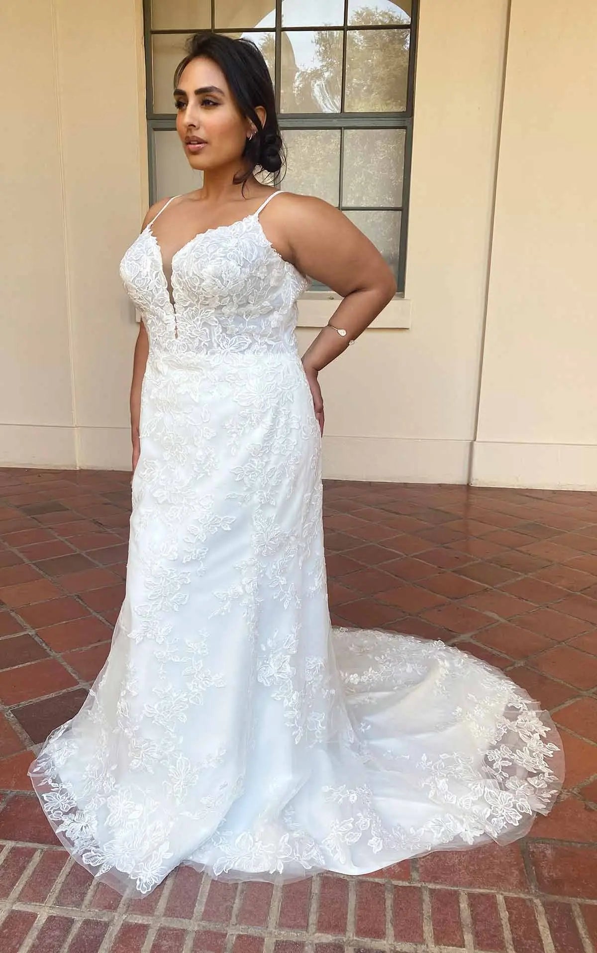 7469 Glamorous Plus Size Lace Column Wedding Dress with