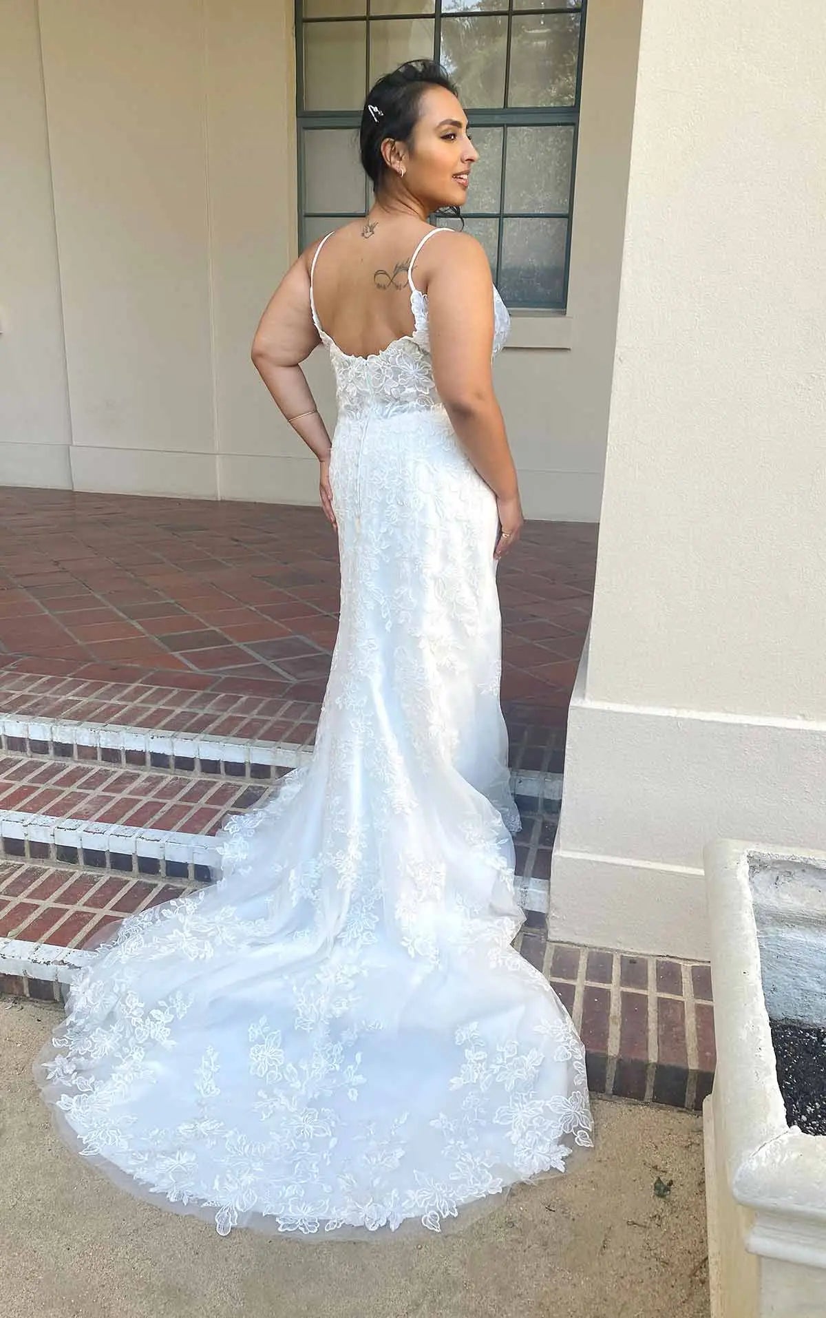 Plus size spaghetti 2025 strap wedding dress