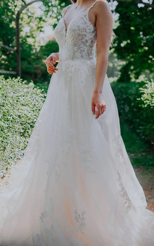 7492 - Romantic A-line Wedding Dress with Lace Straps