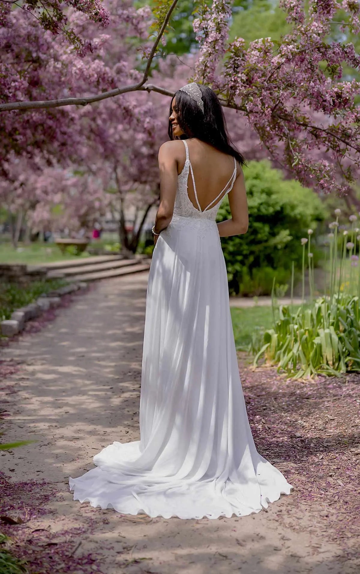 Elegant White Chiffon Appliques Floor Cloak Mermaid Wedding Dress Off  Shoulder Strapless Custom Made Flowing Summer Bride Maxi Gown Bridal From  Xushenlina1, $111.76 | DHgate.Com