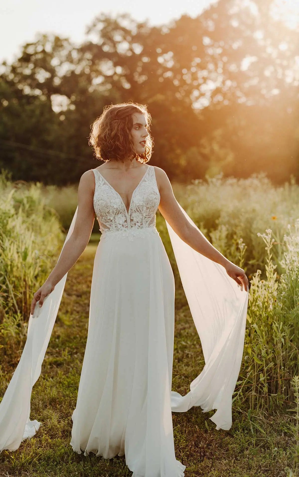 7609 - Romantic A-line Wedding Dress with Detachable Train