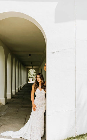7649 - Lace Column Sheath Wedding Dress