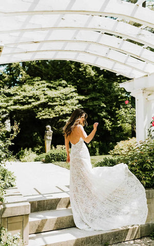 7649 - Lace Column Sheath Wedding Dress