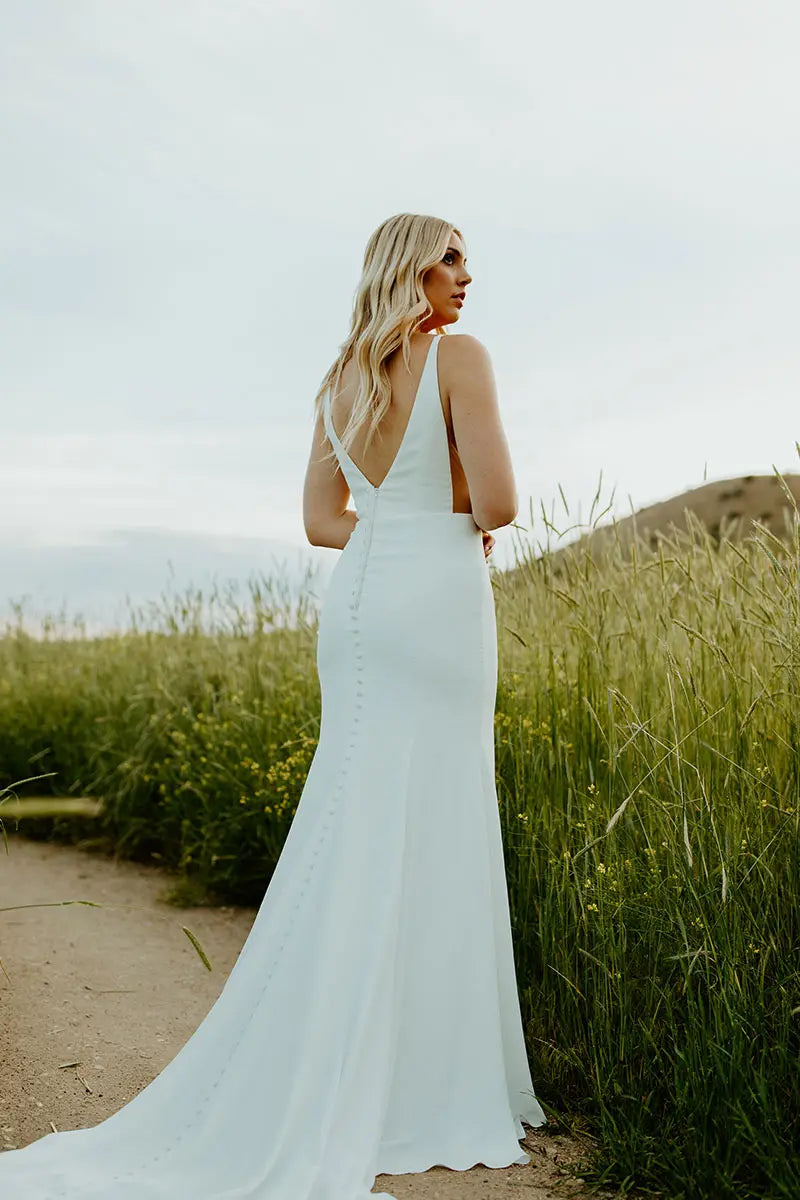 Column wedding gown online